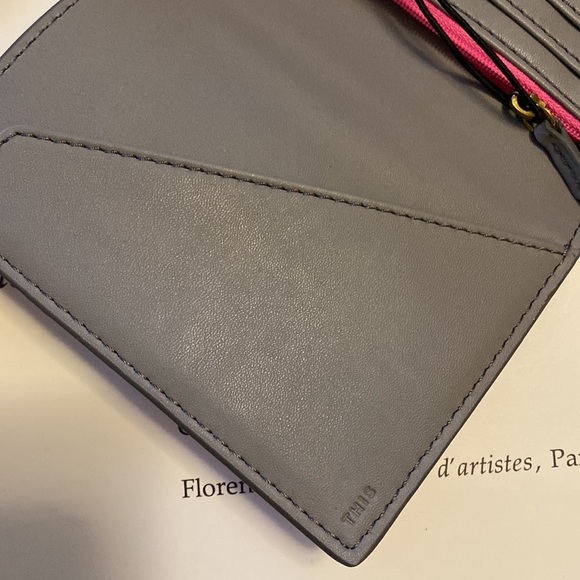 Fossil Passport Wallet Set (BR2) - Picture 5 of 9